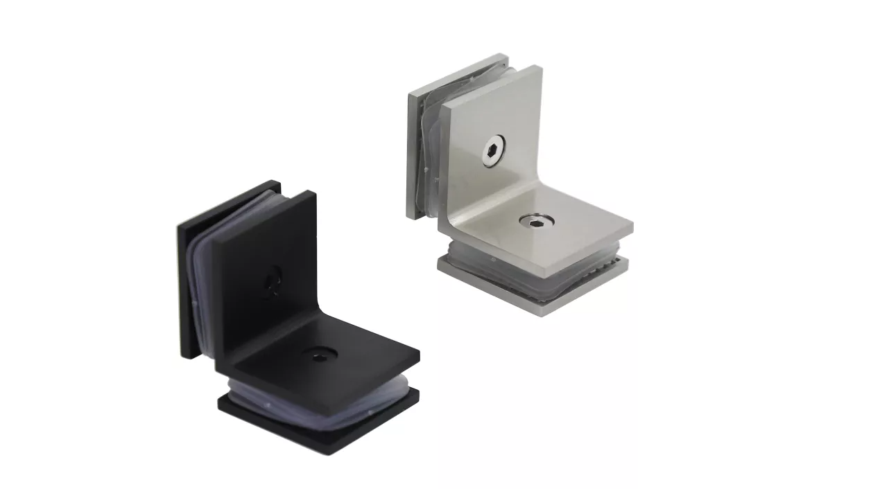 ما هو لون الأجهزة للباب الأمامي الأسود؟