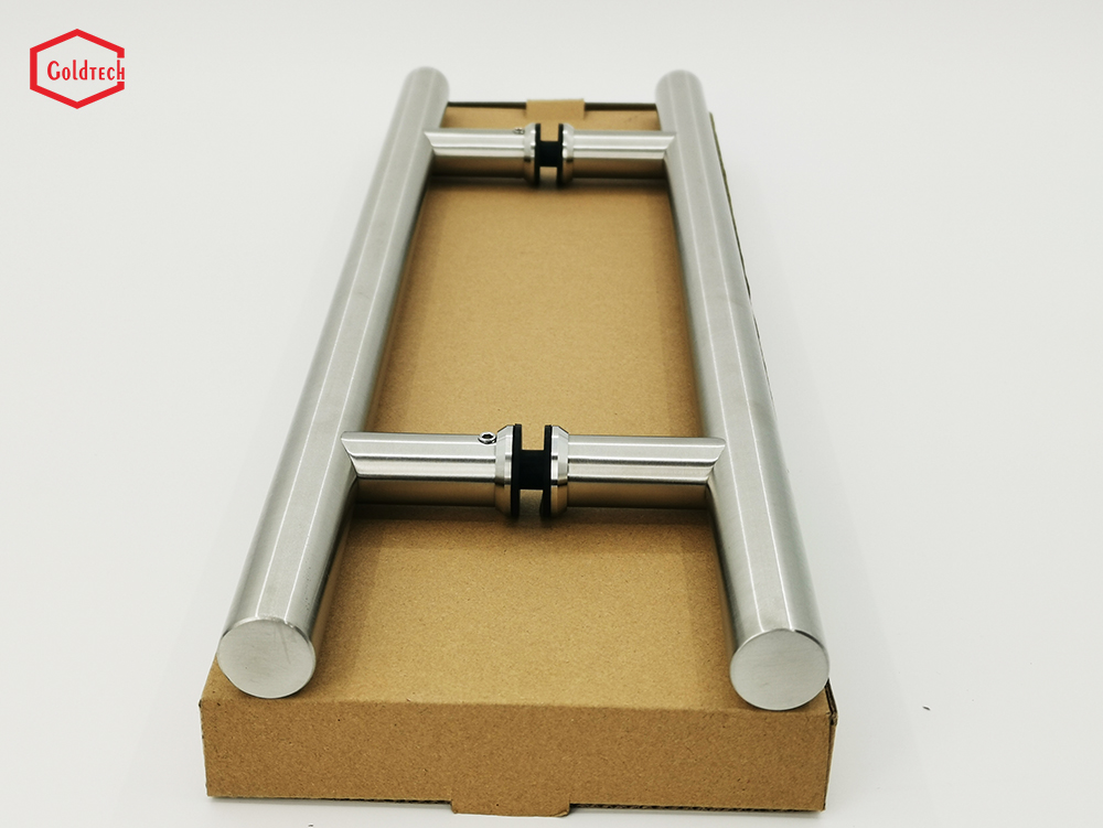 مقابض سحب الأبواب الخشبية